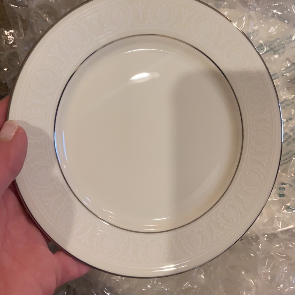 Lenox courtyard platinum 5 piece place setting